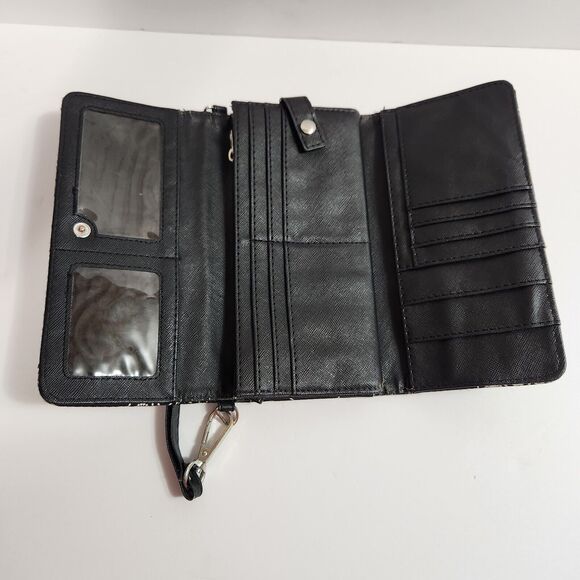 Disney Park Trifold Wallet/Wristlet Black W Mickey Mouse Castle - Picture 3 of 15